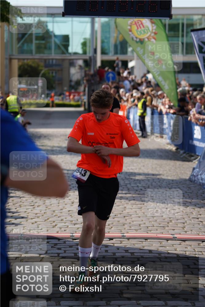 13.06.2025 - Holstenköstenlauf Felixshl http://msf.ph/oto/7927795 13.06.2025 17:49:27 Laufen 2153, 3651, 3740, 3943 meine-sportfotos.de