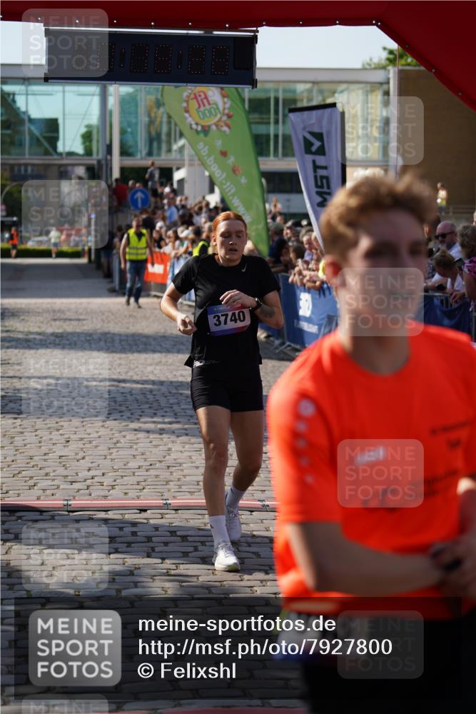 13.06.2025 - Holstenköstenlauf Felixshl http://msf.ph/oto/7927800 13.06.2025 17:49:29 Laufen 2153, 3651, 3740, 3943 meine-sportfotos.de