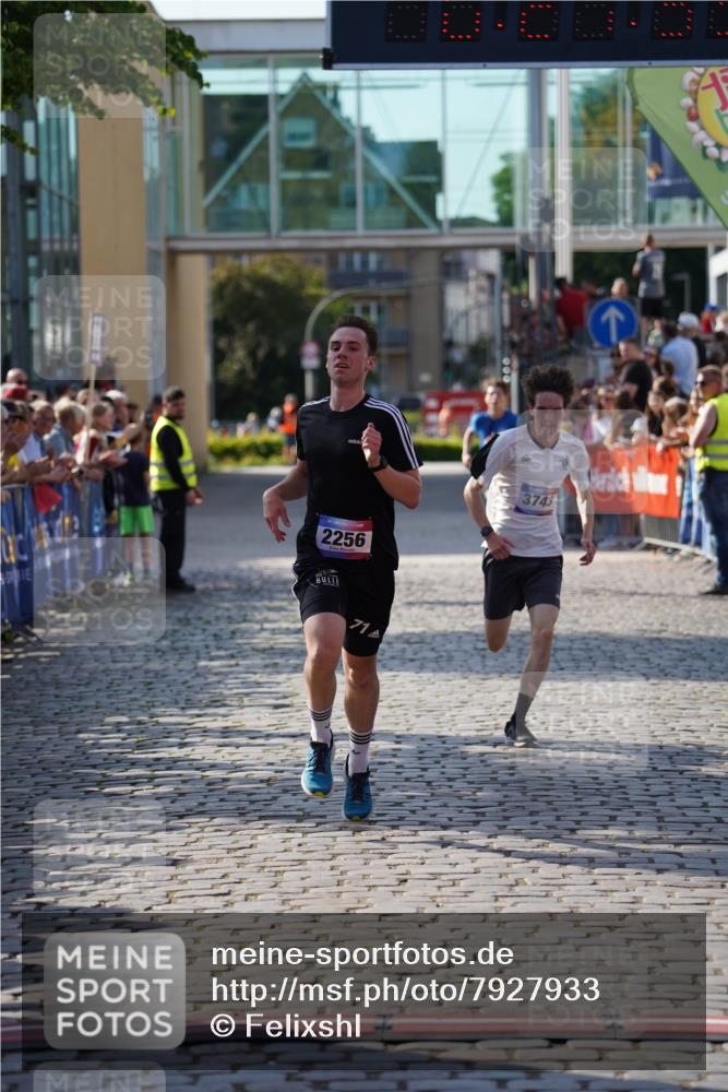 13.06.2025 - Holstenköstenlauf Felixshl http://msf.ph/oto/7927933 13.06.2025 17:51:34 Laufen 2256, 3011, 3743 meine-sportfotos.de
