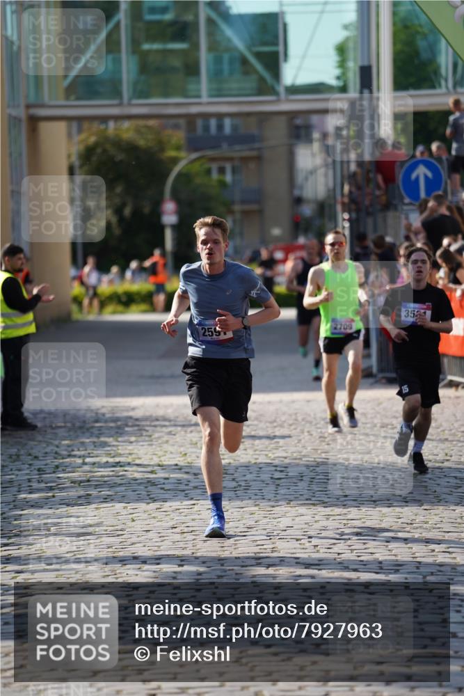 13.06.2025 - Holstenköstenlauf Felixshl http://msf.ph/oto/7927963 13.06.2025 17:51:58 Laufen 2591, 2651, 2709, 3581, 3833 meine-sportfotos.de