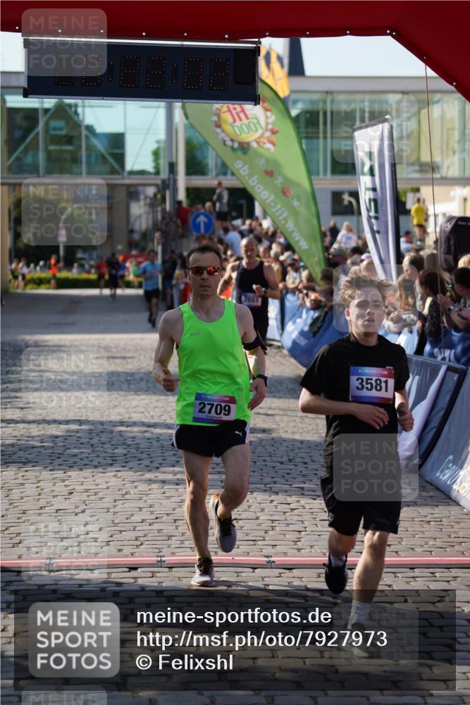 13.06.2025 - Holstenköstenlauf Felixshl http://msf.ph/oto/7927973 13.06.2025 17:52:03 Laufen 2591, 2651, 2709, 3581 meine-sportfotos.de