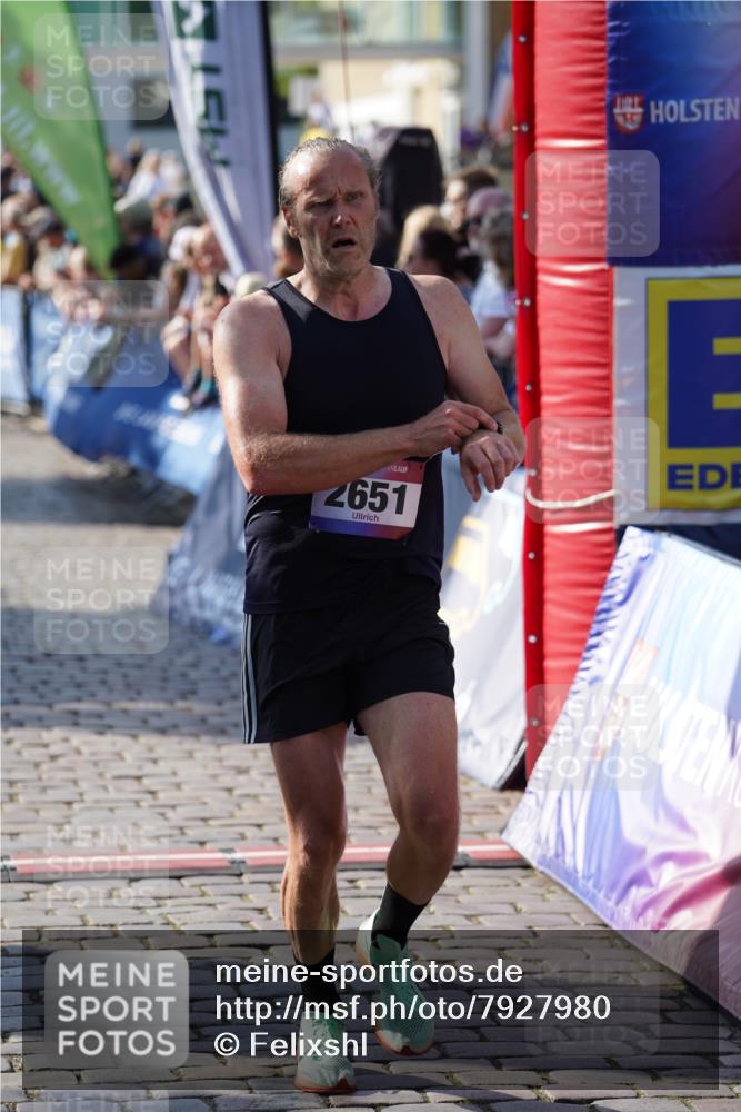 13.06.2025 - Holstenköstenlauf Felixshl http://msf.ph/oto/7927980 13.06.2025 17:52:06 Laufen 2651, 2709, 3581, 3929 meine-sportfotos.de