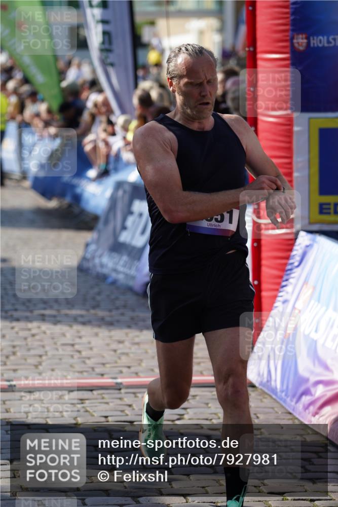13.06.2025 - Holstenköstenlauf Felixshl http://msf.ph/oto/7927981 13.06.2025 17:52:06 Laufen 2651, 2709, 3581, 3929 meine-sportfotos.de