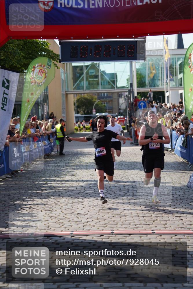 13.06.2025 - Holstenköstenlauf Felixshl http://msf.ph/oto/7928045 13.06.2025 17:52:43 Laufen 2029, 2793, 3311, 3731, 3958 meine-sportfotos.de