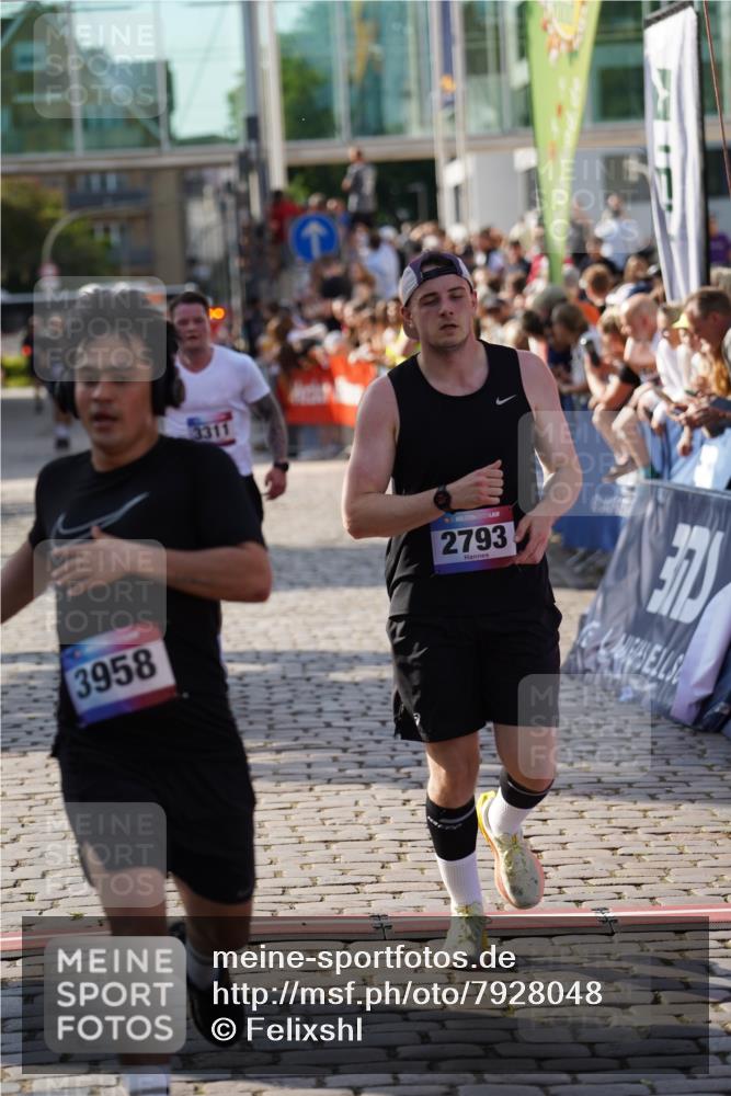 13.06.2025 - Holstenköstenlauf Felixshl http://msf.ph/oto/7928048 13.06.2025 17:52:45 Laufen 2793, 3311, 3958 meine-sportfotos.de