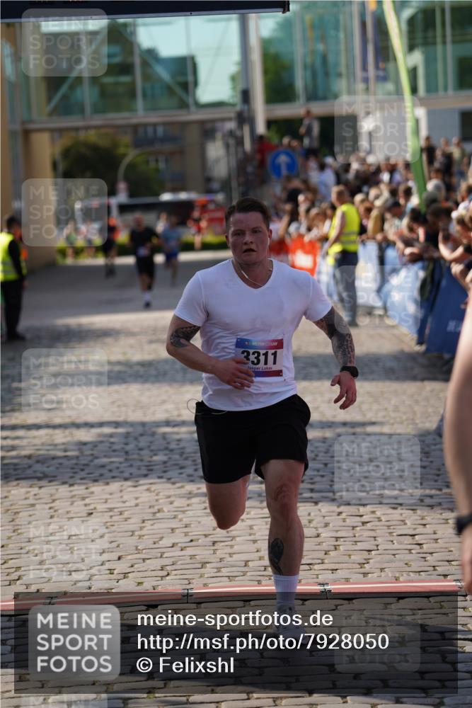 13.06.2025 - Holstenköstenlauf Felixshl http://msf.ph/oto/7928050 13.06.2025 17:52:46 Laufen 2793, 3311, 3958 meine-sportfotos.de