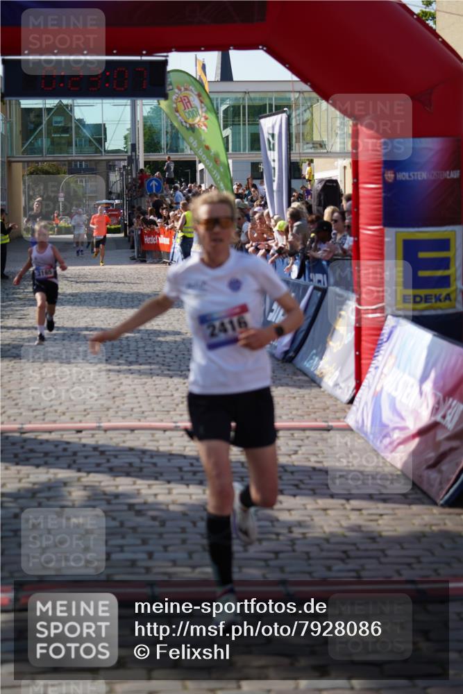 13.06.2025 - Holstenköstenlauf Felixshl http://msf.ph/oto/7928086 13.06.2025 17:53:08 Laufen 2416, 3165, 3193, 3268 meine-sportfotos.de