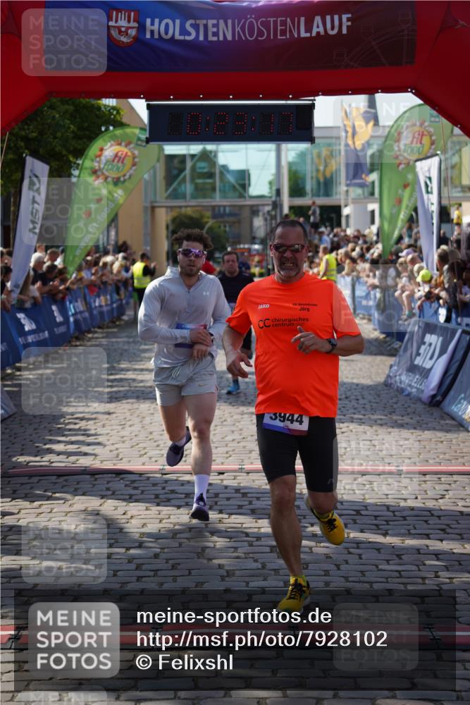 13.06.2025 - Holstenköstenlauf Felixshl http://msf.ph/oto/7928102 13.06.2025 17:53:18 Laufen 2191, 2596, 2667, 2705, 2714, 3268, 3944 meine-sportfotos.de