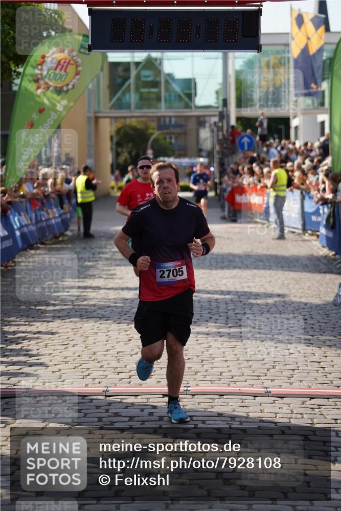 13.06.2025 - Holstenköstenlauf Felixshl http://msf.ph/oto/7928108 13.06.2025 17:53:20 Laufen 2191, 2596, 2597, 2667, 2705, 2714, 3944 meine-sportfotos.de