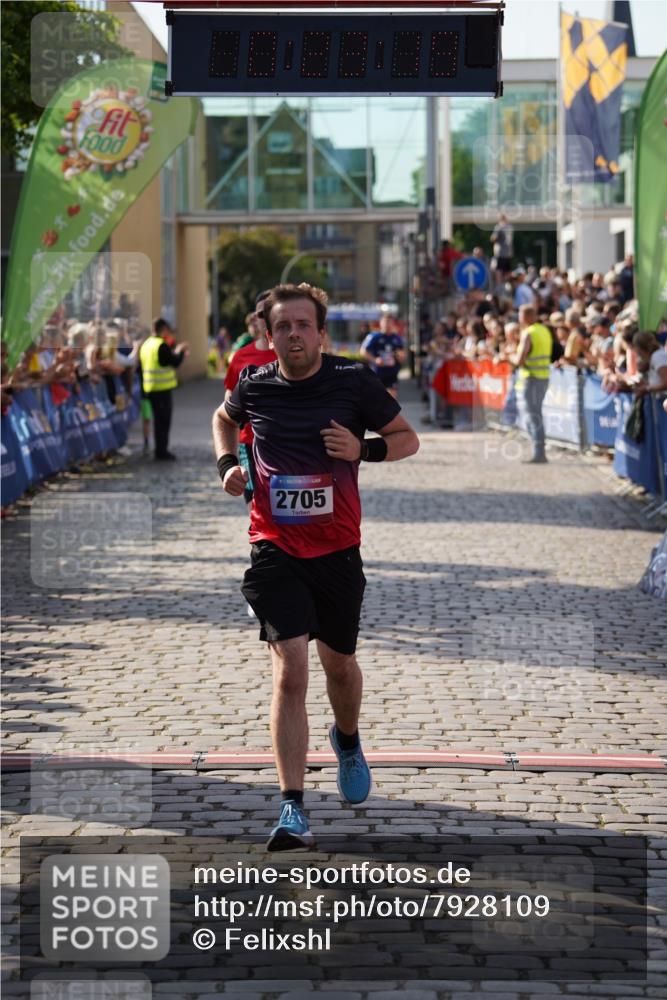 13.06.2025 - Holstenköstenlauf Felixshl http://msf.ph/oto/7928109 13.06.2025 17:53:20 Laufen 2191, 2596, 2597, 2667, 2705, 2714, 3944 meine-sportfotos.de