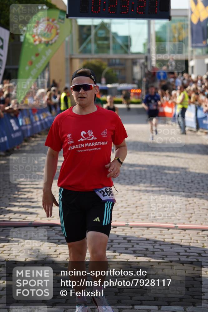 13.06.2025 - Holstenköstenlauf Felixshl http://msf.ph/oto/7928117 13.06.2025 17:53:23 Laufen 2596, 2597, 2667, 2705, 2714 meine-sportfotos.de