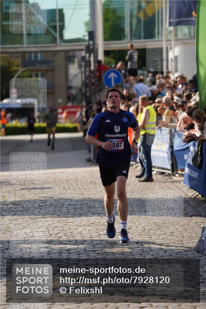 13.06.2025 - Holstenköstenlauf Felixshl http://msf.ph/oto/7928120 13.06.2025 17:53:25 Laufen 2596, 2597, 2667, 2714 meine-sportfotos.de