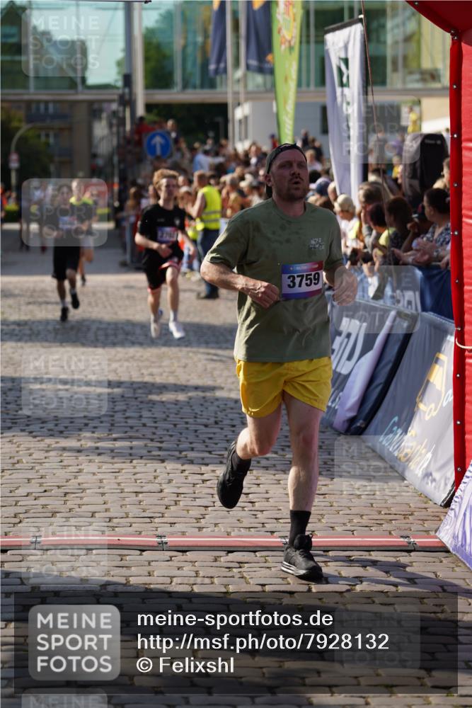 13.06.2025 - Holstenköstenlauf Felixshl http://msf.ph/oto/7928132 13.06.2025 17:53:37 Laufen 2643, 2702, 3580, 3759, 3784 meine-sportfotos.de