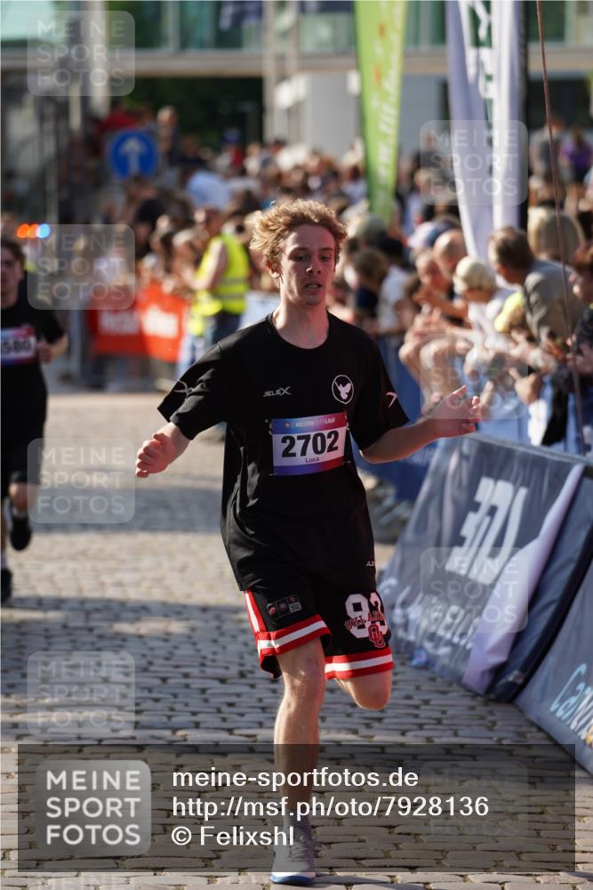 13.06.2025 - Holstenköstenlauf Felixshl http://msf.ph/oto/7928136 13.06.2025 17:53:39 Laufen 2643, 2702, 3580, 3759, 3784 meine-sportfotos.de