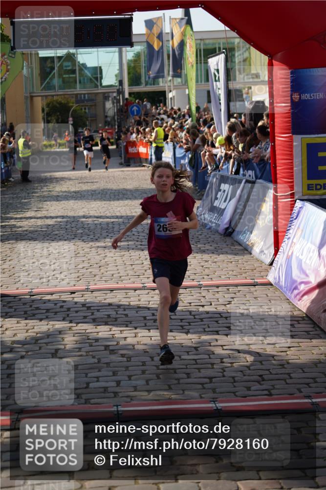 13.06.2025 - Holstenköstenlauf Felixshl http://msf.ph/oto/7928160 13.06.2025 17:53:51 Laufen 2511, 2654, 3038, 3041, 3826 meine-sportfotos.de