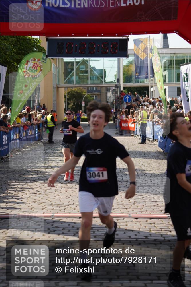 13.06.2025 - Holstenköstenlauf Felixshl http://msf.ph/oto/7928171 13.06.2025 17:53:59 Laufen 2898, 3038, 3041, 3940 meine-sportfotos.de