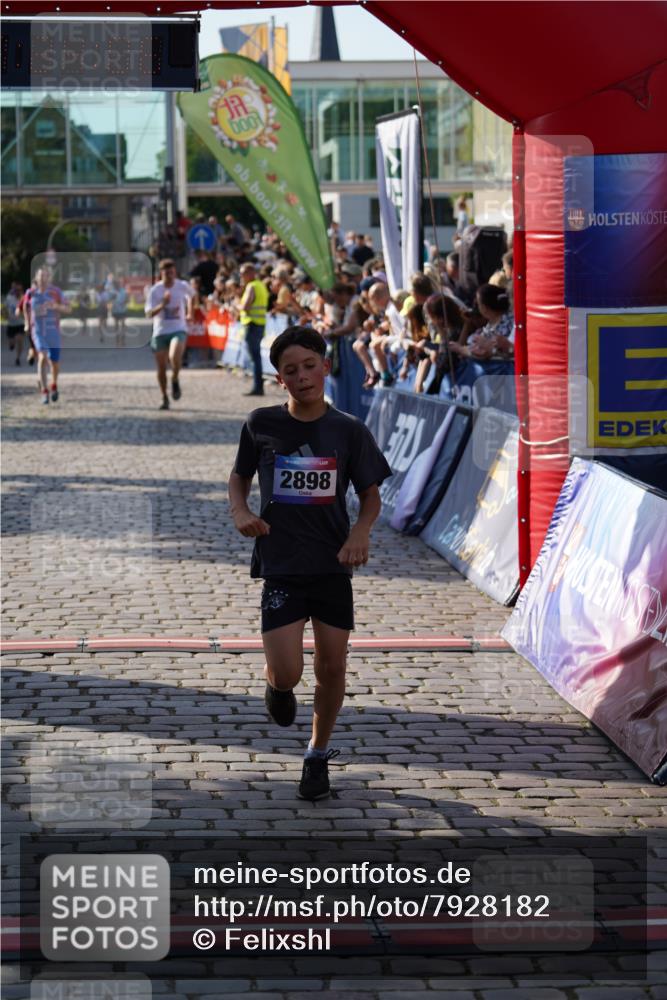 13.06.2025 - Holstenköstenlauf Felixshl http://msf.ph/oto/7928182 13.06.2025 17:54:08 Laufen 2327, 2353, 2898, 3893 meine-sportfotos.de