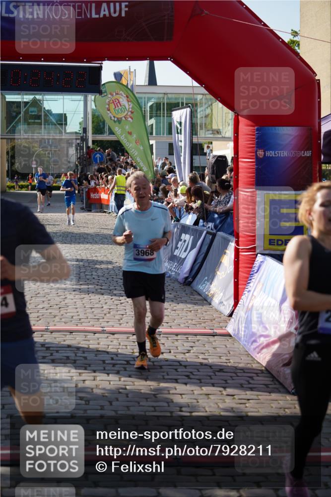 13.06.2025 - Holstenköstenlauf Felixshl http://msf.ph/oto/7928211 13.06.2025 17:54:23 Laufen 2154, 3026, 3032, 3099, 3774, 3823, 3968 meine-sportfotos.de