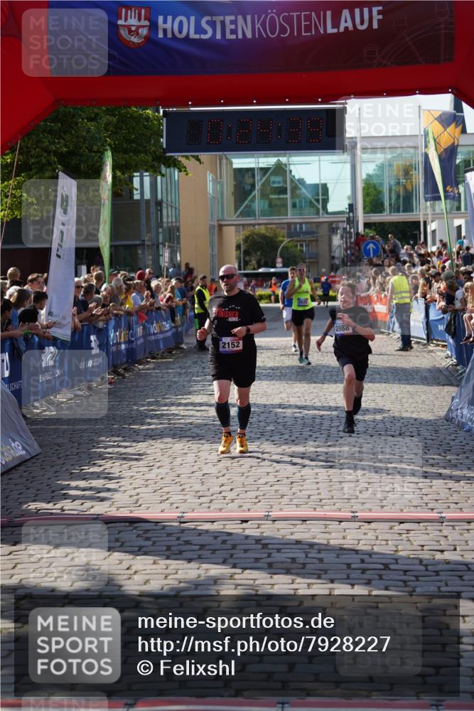 13.06.2025 - Holstenköstenlauf Felixshl http://msf.ph/oto/7928227 13.06.2025 17:54:40 Laufen 2152, 2620, 2979, 3245, 3988 meine-sportfotos.de
