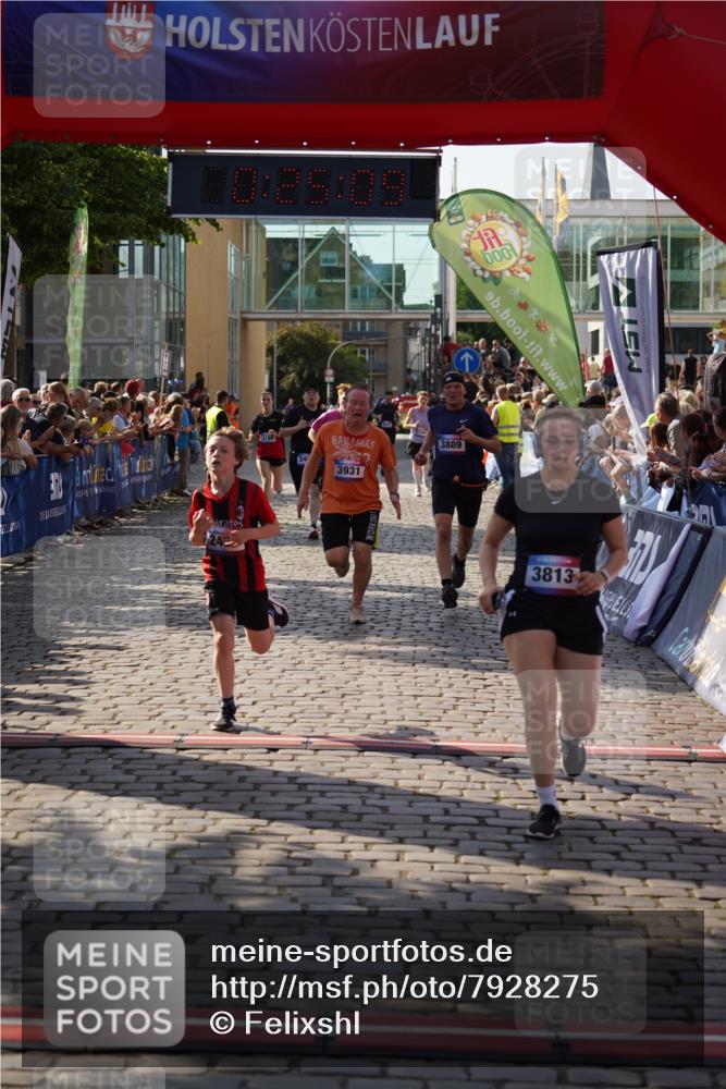 13.06.2025 - Holstenköstenlauf Felixshl http://msf.ph/oto/7928275 13.06.2025 17:55:11 Laufen 2057, 2421, 2462, 2744, 3199, 3642, 3775, 3813, 3889, 3931 meine-sportfotos.de