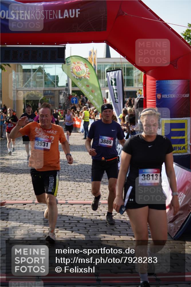 13.06.2025 - Holstenköstenlauf Felixshl http://msf.ph/oto/7928283 13.06.2025 17:55:13 Laufen 2057, 2355, 2421, 2462, 2675, 2744, 3199, 3642, 3775, 3813, 3889, 3931 meine-sportfotos.de