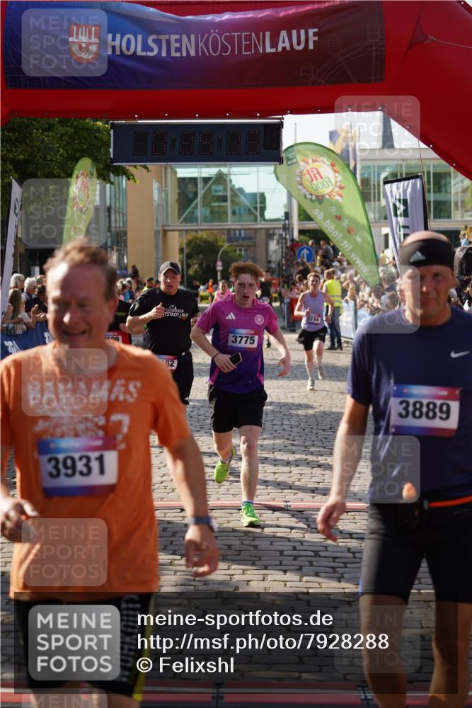 13.06.2025 - Holstenköstenlauf Felixshl http://msf.ph/oto/7928288 13.06.2025 17:55:14 Laufen 2057, 2355, 2421, 2462, 2675, 2744, 2981, 3199, 3642, 3775, 3813, 3889, 3931 meine-sportfotos.de