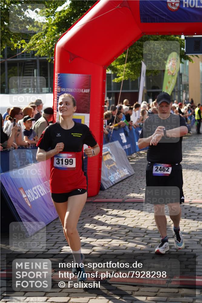 13.06.2025 - Holstenköstenlauf Felixshl http://msf.ph/oto/7928298 13.06.2025 17:55:16 Laufen 2355, 2462, 2675, 2744, 2981, 3199, 3642, 3775, 3889, 3931 meine-sportfotos.de