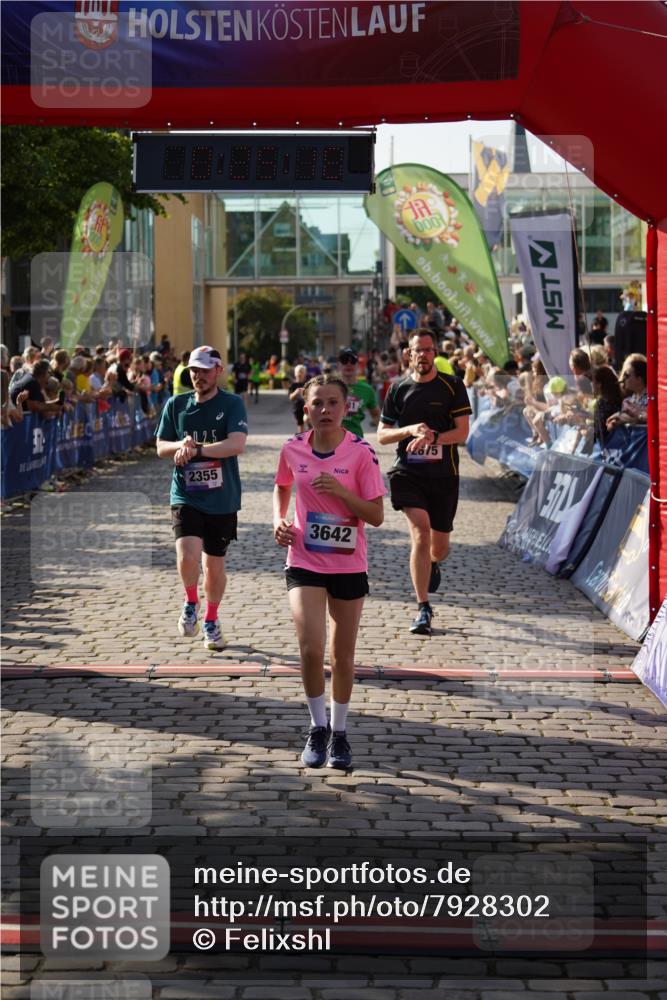 13.06.2025 - Holstenköstenlauf Felixshl http://msf.ph/oto/7928302 13.06.2025 17:55:20 Laufen 2355, 2616, 2675, 2744, 2981, 3199, 3642 meine-sportfotos.de