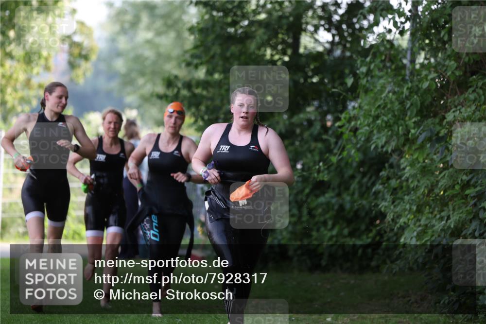 15.06.2025 - 7 Türme Triathlon Michael Strokosch http://msf.ph/oto/7928317 15.06.2025 09:15:32 Schwimmen 86, 97, 98, 99, 100 meine-sportfotos.de