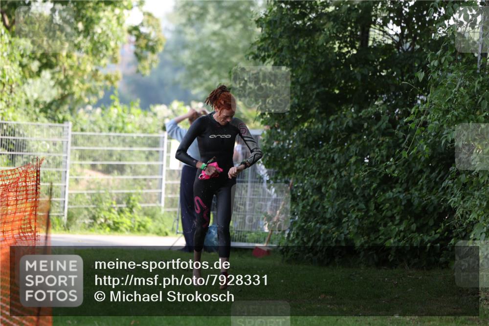 15.06.2025 - 7 Türme Triathlon Michael Strokosch http://msf.ph/oto/7928331 15.06.2025 09:15:39 Schwimmen 86, 97, 98, 99, 100 meine-sportfotos.de