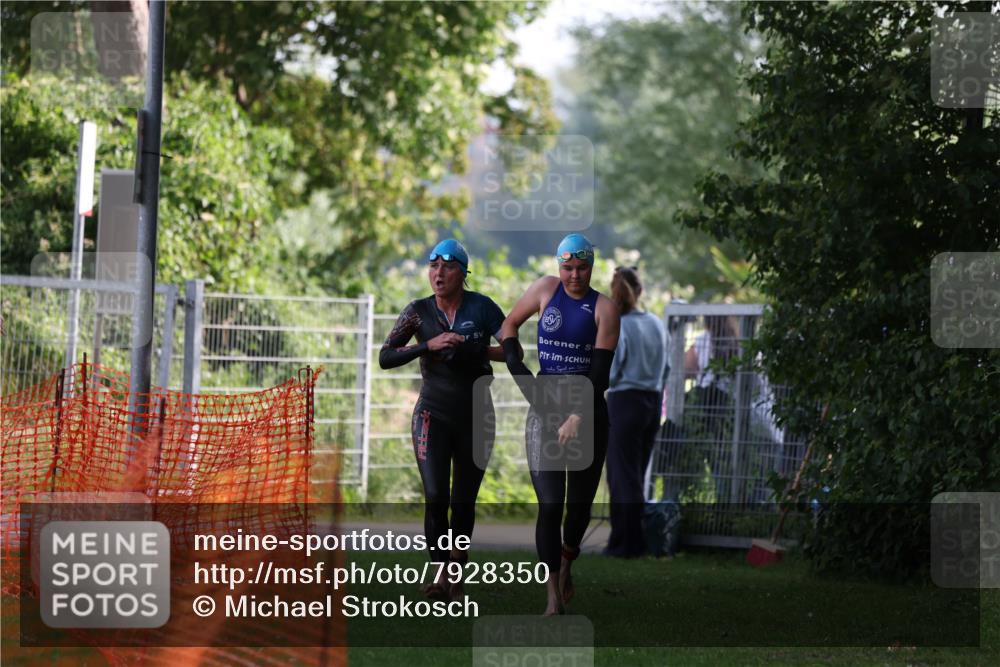 15.06.2025 - 7 Türme Triathlon Michael Strokosch http://msf.ph/oto/7928350 15.06.2025 09:16:02 Schwimmen 83, 84 meine-sportfotos.de