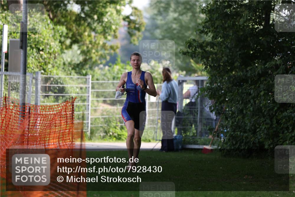 15.06.2025 - 7 Türme Triathlon Michael Strokosch http://msf.ph/oto/7928430 15.06.2025 09:17:32 Schwimmen 11, 12, 13, 14, 103 meine-sportfotos.de