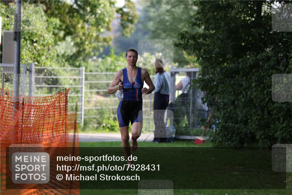 15.06.2025 - 7 Türme Triathlon Michael Strokosch http://msf.ph/oto/7928431 15.06.2025 09:17:32 Schwimmen 11, 12, 13, 14, 103 meine-sportfotos.de