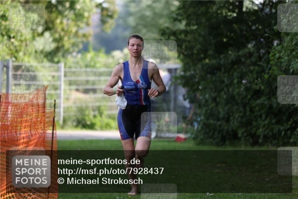15.06.2025 - 7 Türme Triathlon Michael Strokosch http://msf.ph/oto/7928437 15.06.2025 09:17:34 Schwimmen 11, 12, 13, 14, 103 meine-sportfotos.de