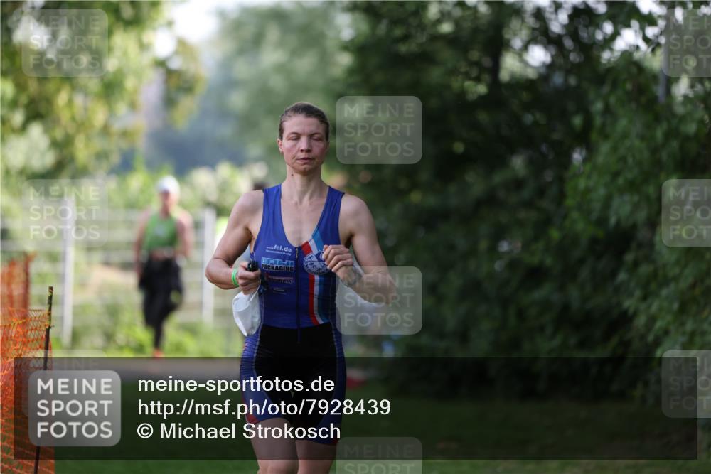 15.06.2025 - 7 Türme Triathlon Michael Strokosch http://msf.ph/oto/7928439 15.06.2025 09:17:35 Schwimmen 11, 12, 13, 14, 103 meine-sportfotos.de