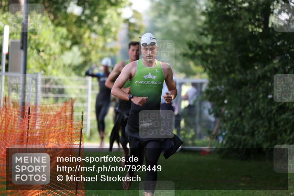 15.06.2025 - 7 Türme Triathlon Michael Strokosch http://msf.ph/oto/7928449 15.06.2025 09:17:41 Schwimmen 11, 12, 13, 14, 103 meine-sportfotos.de