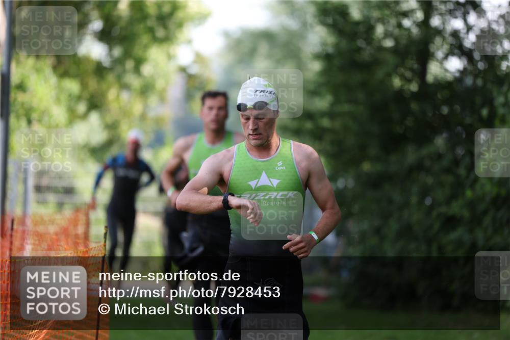 15.06.2025 - 7 Türme Triathlon Michael Strokosch http://msf.ph/oto/7928453 15.06.2025 09:17:42 Schwimmen 11, 12, 13, 14, 103 meine-sportfotos.de