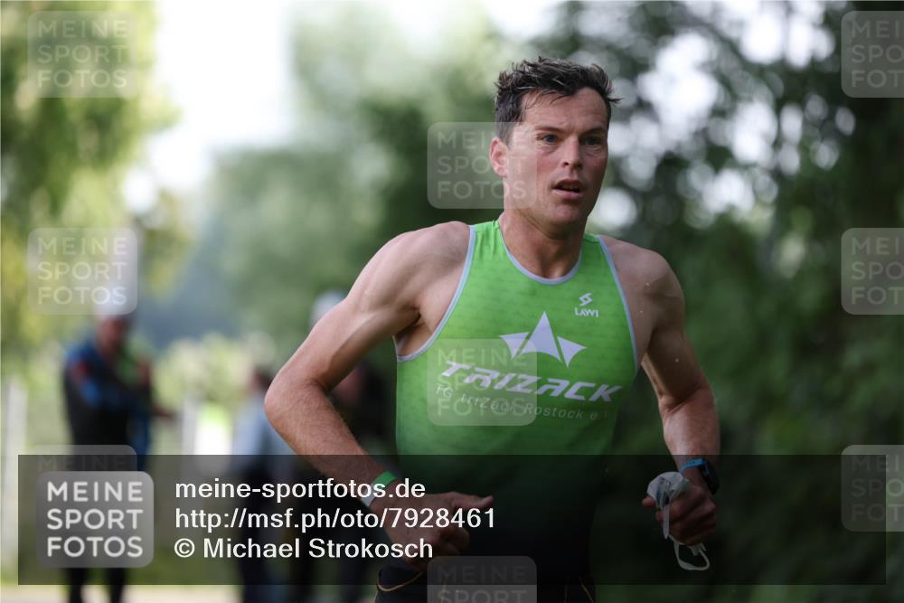 15.06.2025 - 7 Türme Triathlon Michael Strokosch http://msf.ph/oto/7928461 15.06.2025 09:17:44 Schwimmen 11, 12, 13, 14, 103 meine-sportfotos.de