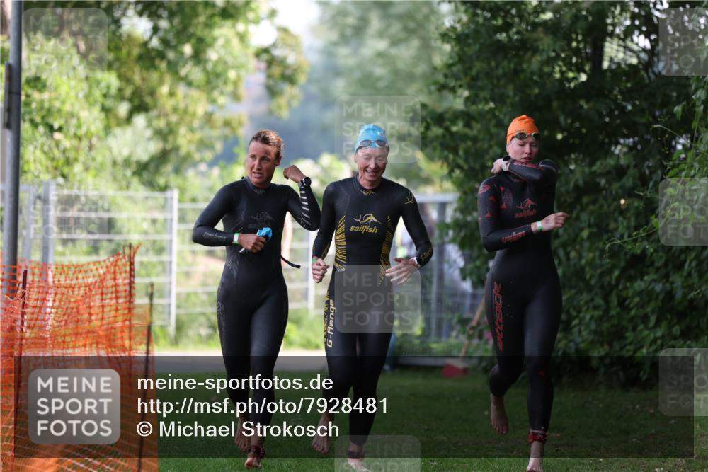 15.06.2025 - 7 Türme Triathlon Michael Strokosch http://msf.ph/oto/7928481 15.06.2025 09:18:18 Schwimmen 113, 114, 115 meine-sportfotos.de