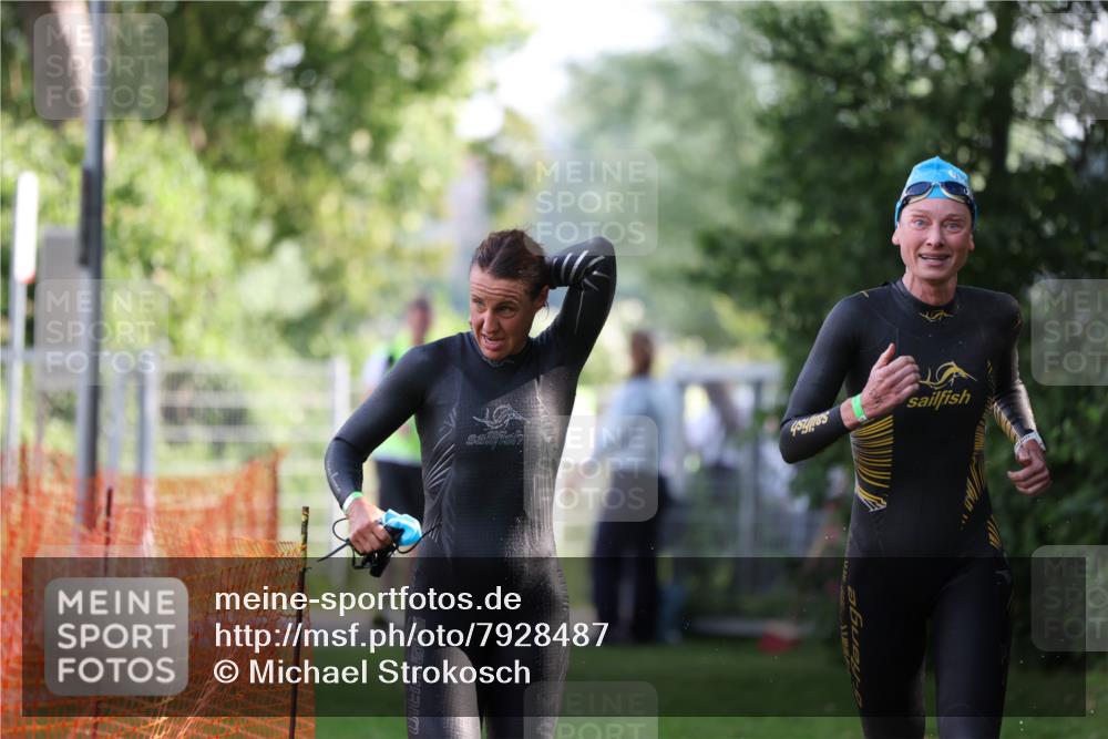 15.06.2025 - 7 Türme Triathlon Michael Strokosch http://msf.ph/oto/7928487 15.06.2025 09:18:20 Schwimmen 113, 114, 115 meine-sportfotos.de