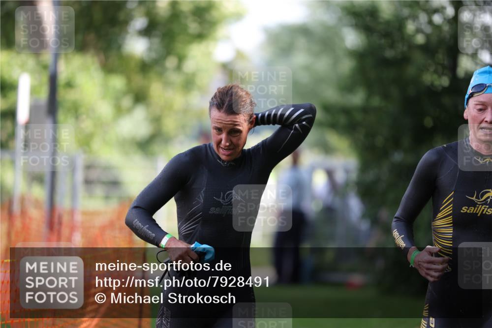 15.06.2025 - 7 Türme Triathlon Michael Strokosch http://msf.ph/oto/7928491 15.06.2025 09:18:21 Schwimmen 113, 114, 115 meine-sportfotos.de