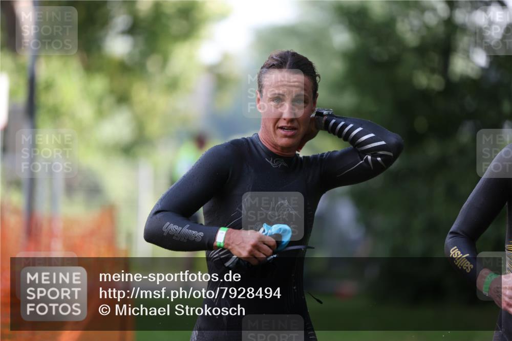 15.06.2025 - 7 Türme Triathlon Michael Strokosch http://msf.ph/oto/7928494 15.06.2025 09:18:21 Schwimmen 113, 114, 115 meine-sportfotos.de