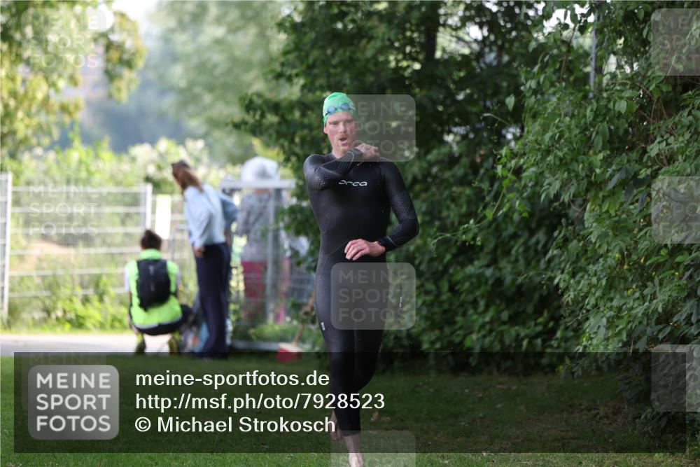 15.06.2025 - 7 Türme Triathlon Michael Strokosch http://msf.ph/oto/7928523 15.06.2025 09:19:34 Schwimmen 26, 27, 30, 31, 89, 90, 91 meine-sportfotos.de