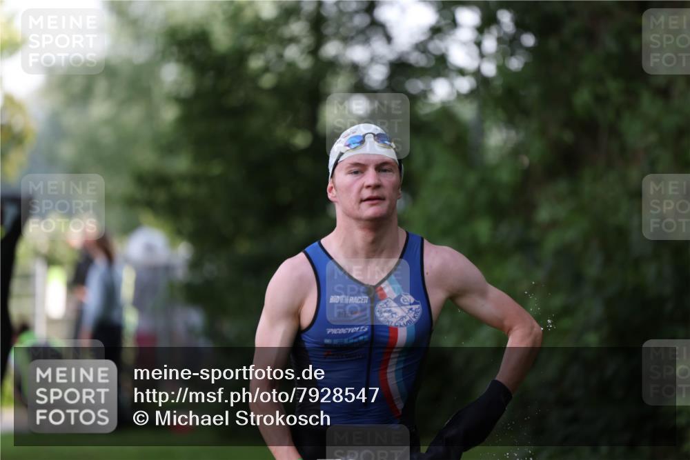15.06.2025 - 7 Türme Triathlon Michael Strokosch http://msf.ph/oto/7928547 15.06.2025 09:19:50 Schwimmen 26, 28, 31, 33, 34, 35 meine-sportfotos.de
