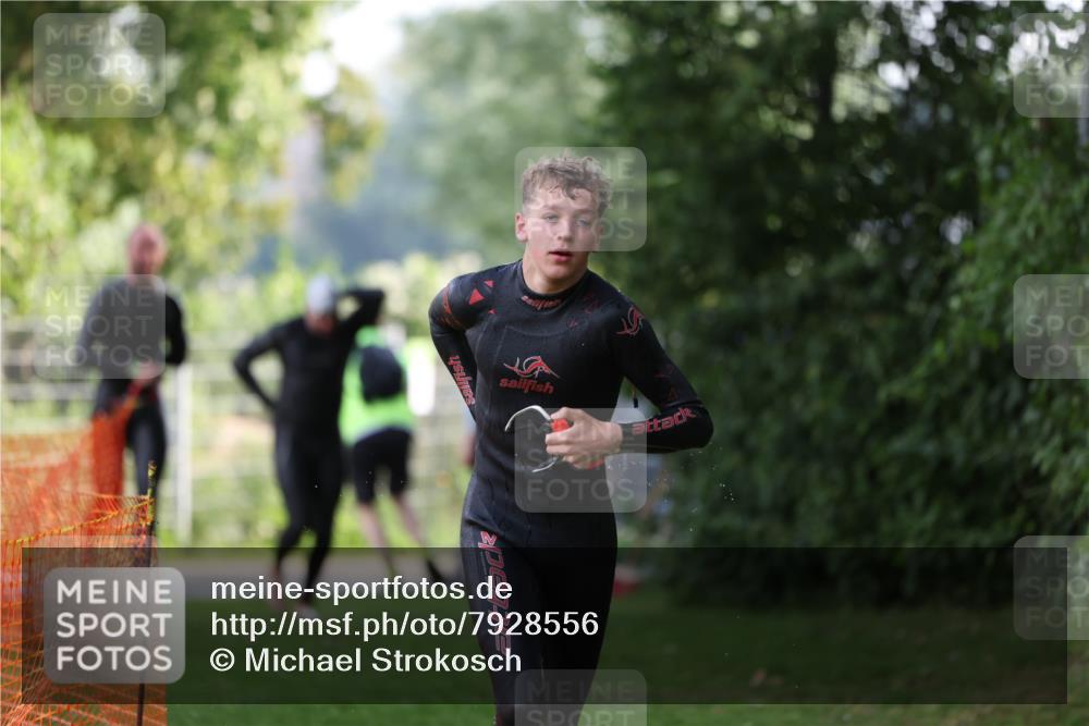 15.06.2025 - 7 Türme Triathlon Michael Strokosch http://msf.ph/oto/7928556 15.06.2025 09:19:52 Schwimmen 26, 28, 31, 32, 33, 34, 35, 74 meine-sportfotos.de