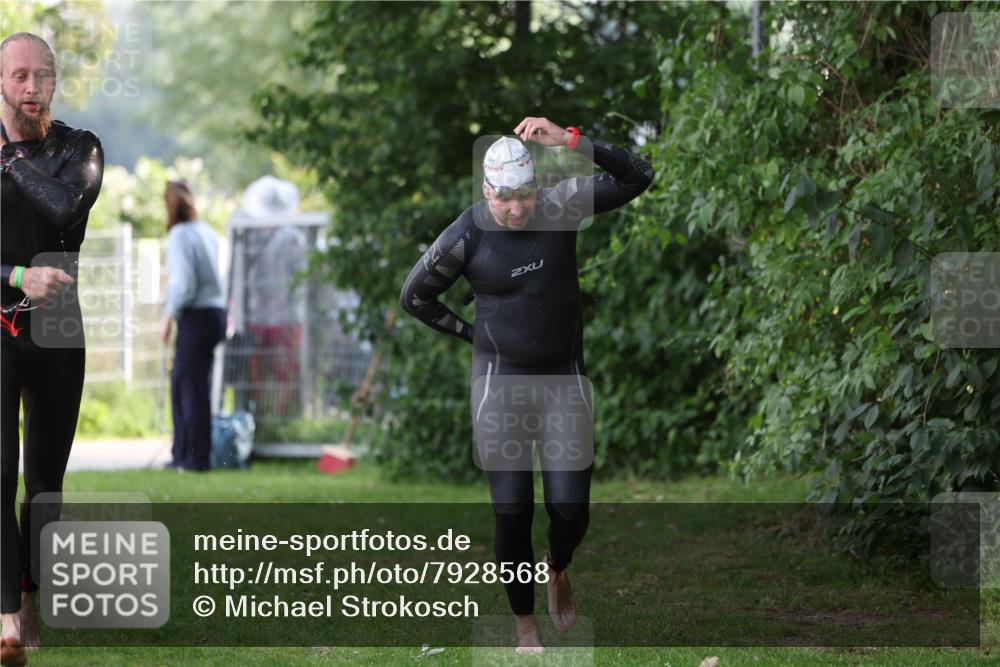 15.06.2025 - 7 Türme Triathlon Michael Strokosch http://msf.ph/oto/7928568 15.06.2025 09:19:56 Schwimmen 26, 28, 31, 32, 33, 34, 35, 74 meine-sportfotos.de