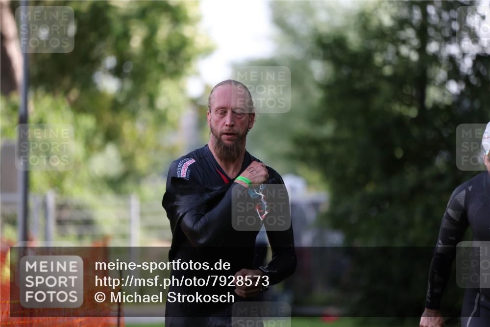 15.06.2025 - 7 Türme Triathlon Michael Strokosch http://msf.ph/oto/7928573 15.06.2025 09:19:58 Schwimmen 26, 28, 31, 32, 33, 34, 35, 74 meine-sportfotos.de