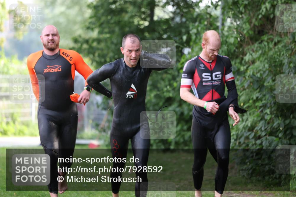 15.06.2025 - 7 Türme Triathlon Michael Strokosch http://msf.ph/oto/7928592 15.06.2025 09:20:09 Schwimmen 28, 29, 32, 34, 35, 74, 80 meine-sportfotos.de