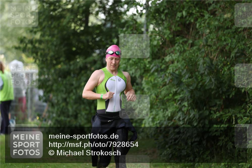 15.06.2025 - 7 Türme Triathlon Michael Strokosch http://msf.ph/oto/7928654 15.06.2025 09:20:43 Schwimmen 71, 72, 73, 75, 78, 85, 87, 88, 96 meine-sportfotos.de