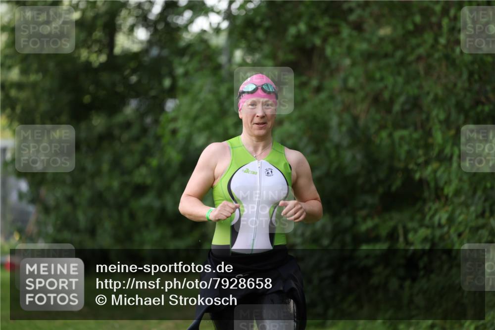 15.06.2025 - 7 Türme Triathlon Michael Strokosch http://msf.ph/oto/7928658 15.06.2025 09:20:44 Schwimmen 71, 72, 73, 75, 78, 85, 87, 88 meine-sportfotos.de